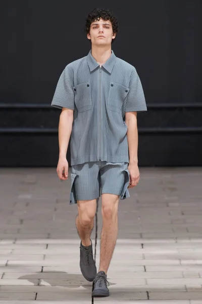 Look 5